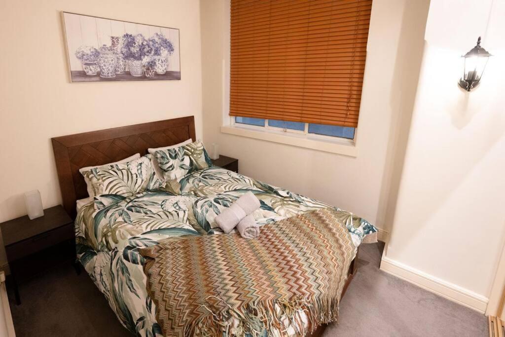 Vintage Charm In The Heart Of Cbd Close To The Opera House Sydney